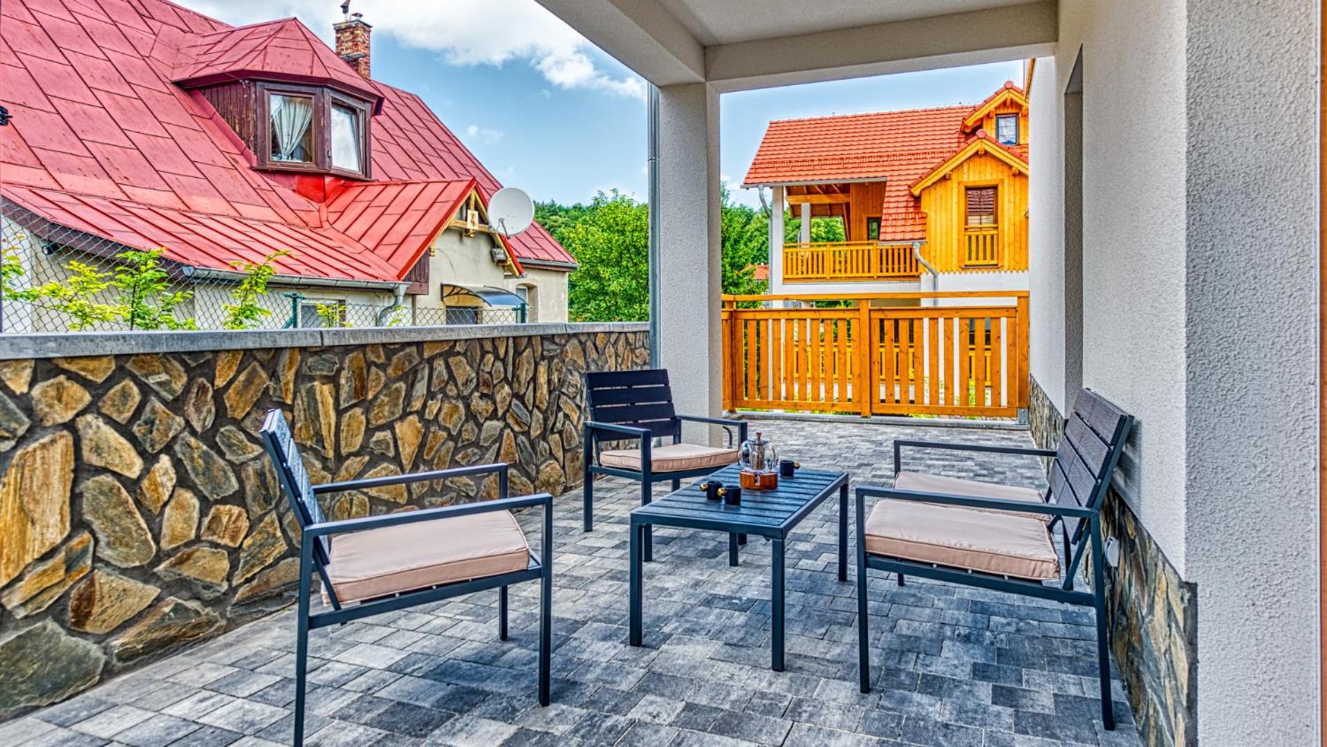 Aparthotel Przy Starej Piekarni Vip By Royal Aparts ชกลาร์สกา ปอเรมบา ภายนอก รูปภาพ